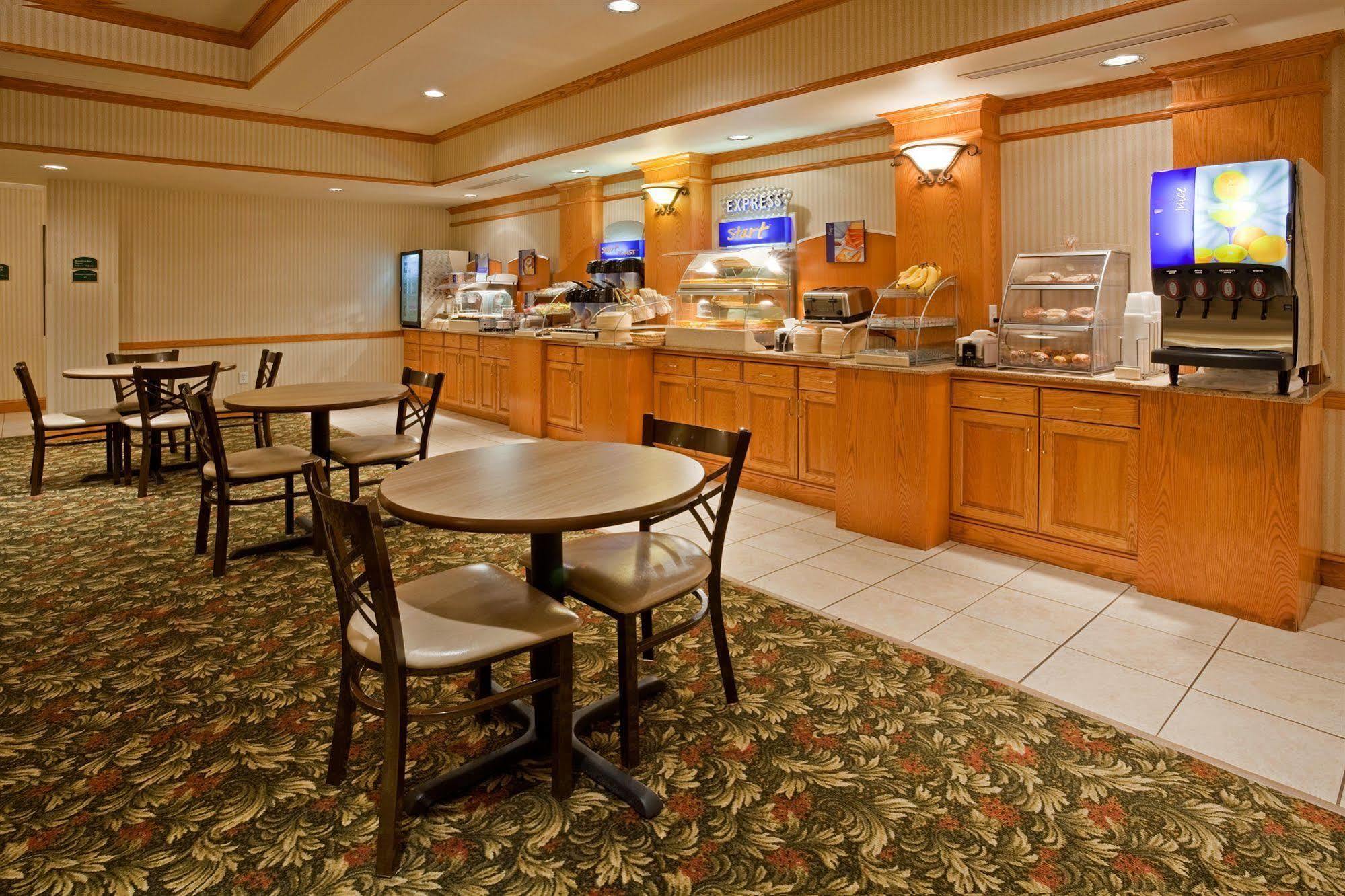 Holiday Inn Express & Suites Yankton By Ihg Εστιατόριο φωτογραφία