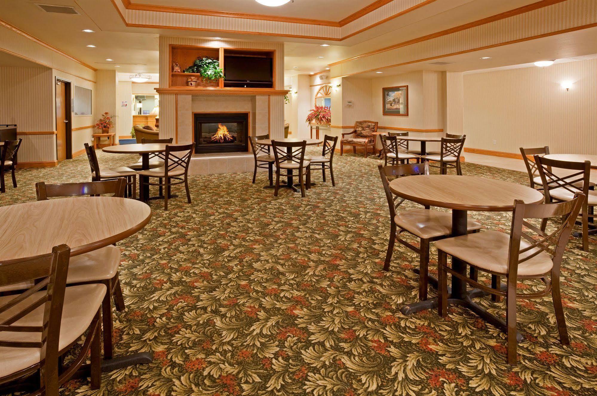 Holiday Inn Express & Suites Yankton By Ihg Εστιατόριο φωτογραφία